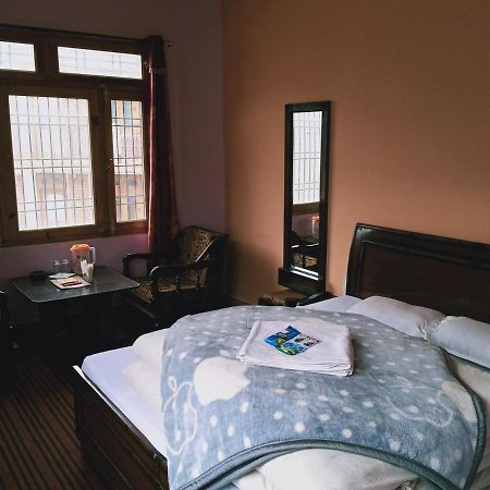 Mahima Hotel Sāngla Екстериор снимка