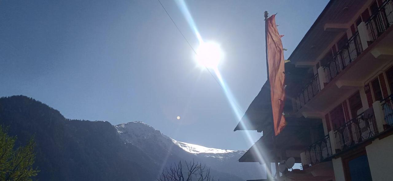 Mahima Hotel Sāngla Екстериор снимка