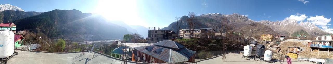 Mahima Hotel Sāngla Екстериор снимка